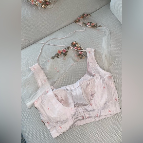 Beautiful White Saree with blush pink blouse - Picture 7 of 8